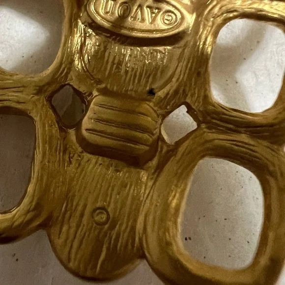 Avon beautiful gold tone set of earring and bracelet - Picture 6 of 7